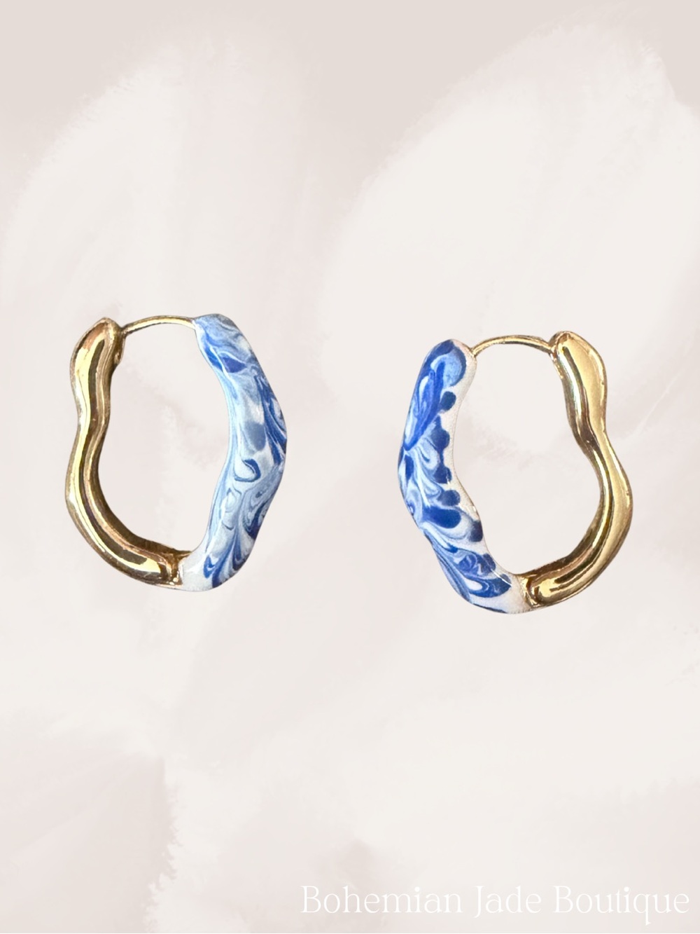 Francesca’s Collections Blue Marble Resin Gold Tone Huggie Hoop Earrings NWT - Picture 3 of 6